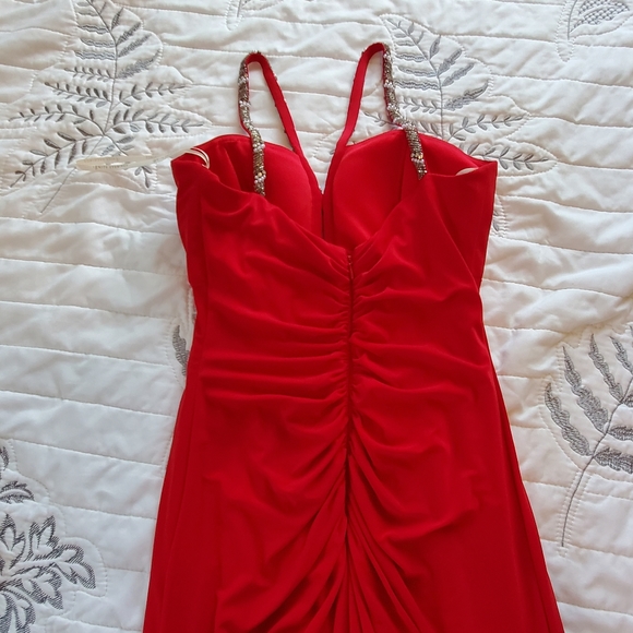 BEAUTIFUL RED EVENING FITTED DRESS 💃 - Picture 5 of 7